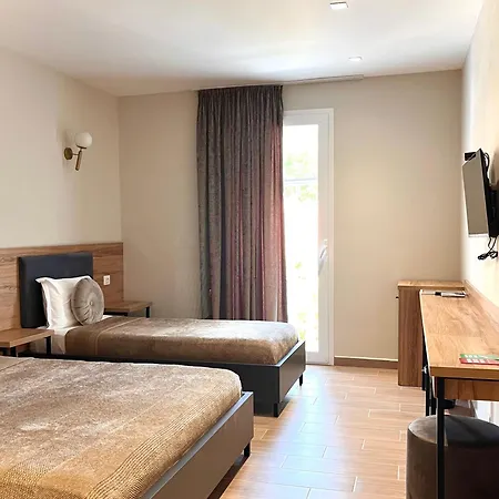 Mili Hotel *